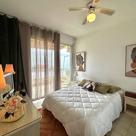 Apartman 2 Pieces Le Versailles Sanguinaires