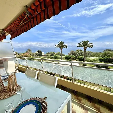 2 Pieces Le Versailles Sanguinaires Apartman