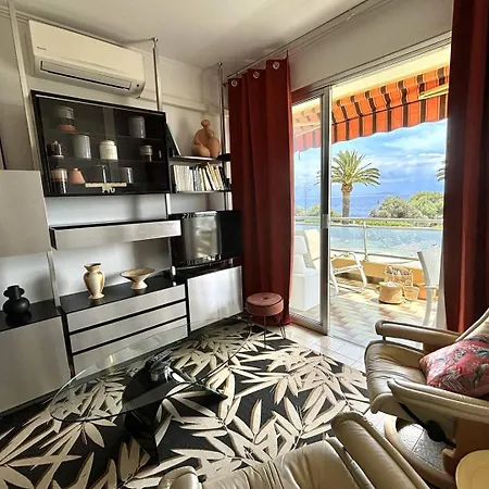 2 Pieces Le Versailles Sanguinaires