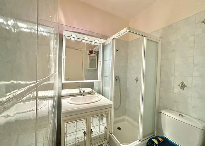 2 Pieces Le Versailles Sanguinaires * Ajaccio (Corsica)