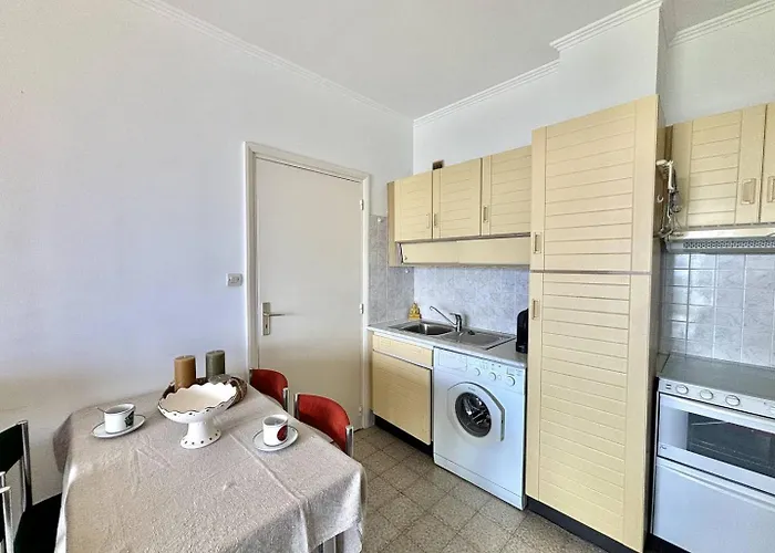 Apartment 2 Pieces Le Versailles Sanguinaires