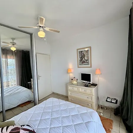 2 Pieces Le Versailles Sanguinaires Apartamento *