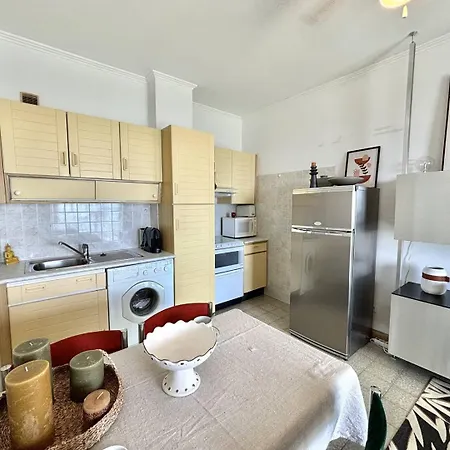 2 Pieces Le Versailles Sanguinaires * Ajaccio (Corsica)